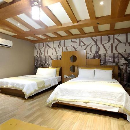 Hotel Head-One Idzsongbu Kültér fotó