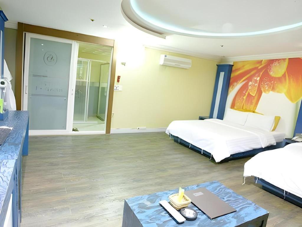 Hotel Head-One Idzsongbu Kültér fotó