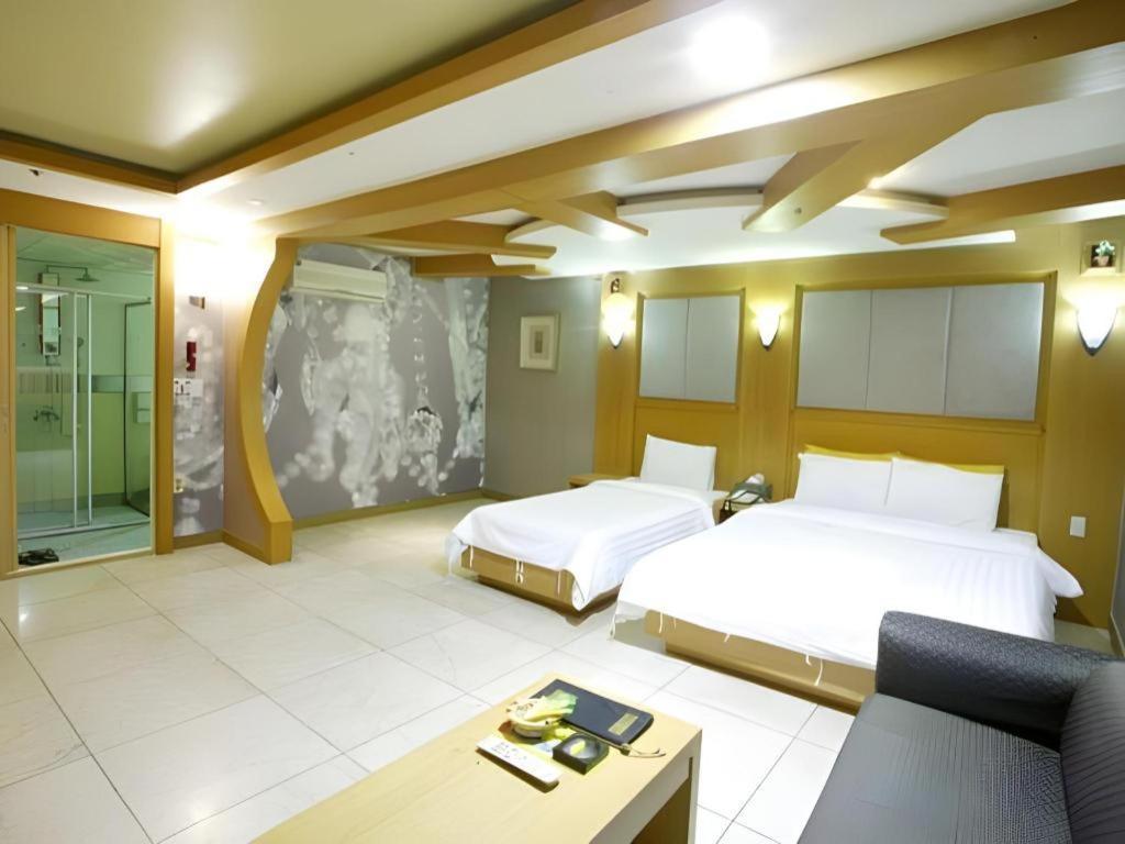 Hotel Head-One Idzsongbu Kültér fotó