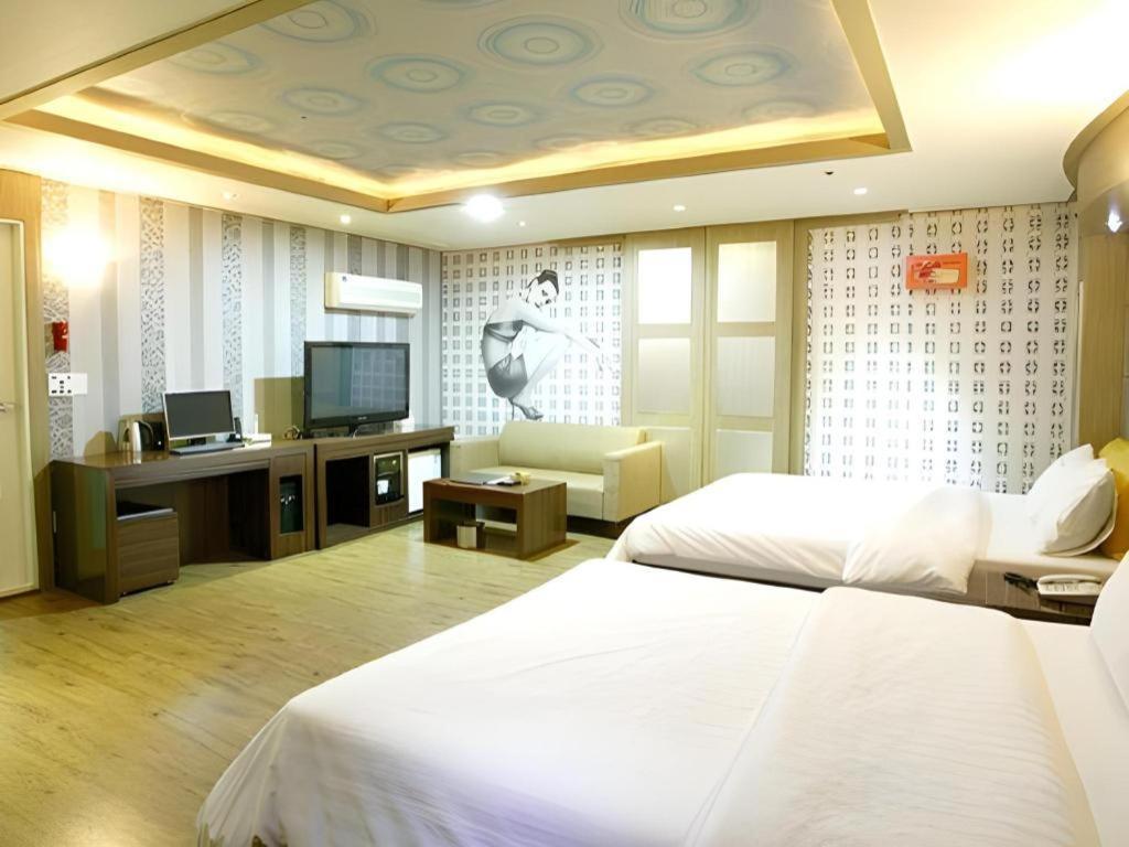 Hotel Head-One Idzsongbu Kültér fotó