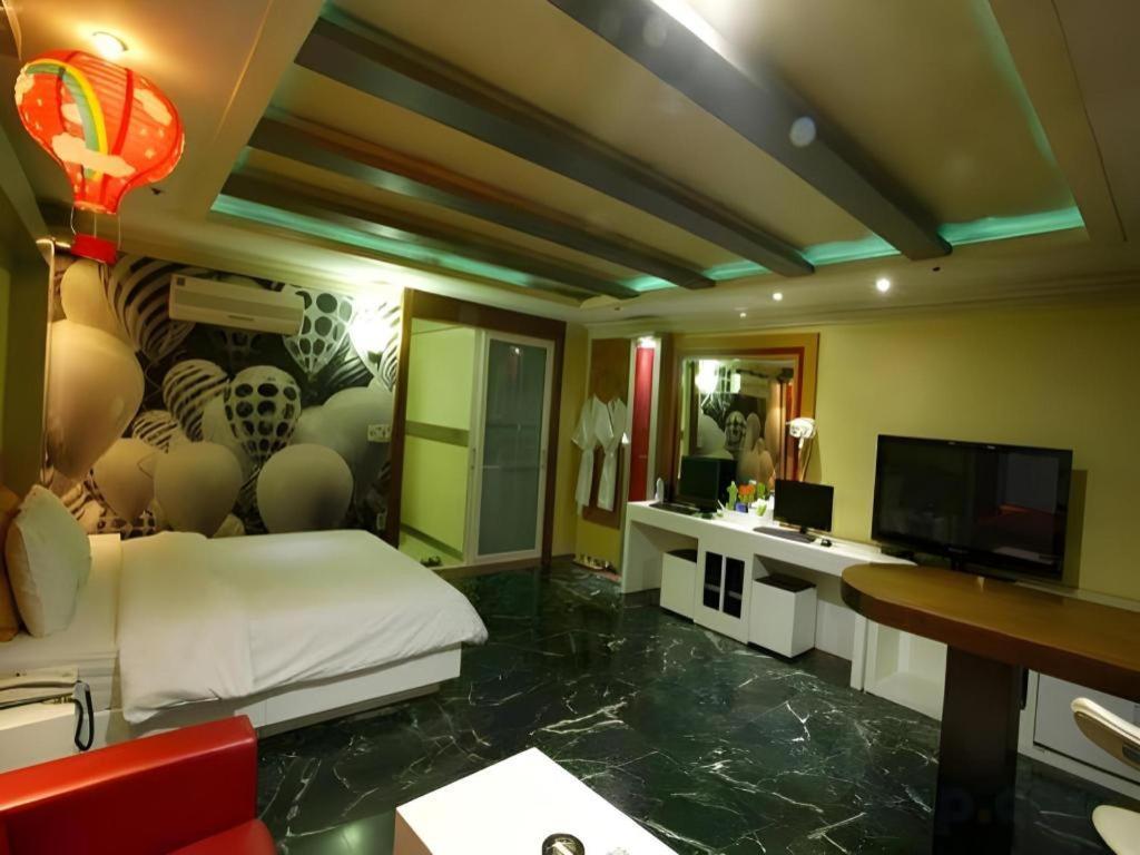 Hotel Head-One Idzsongbu Kültér fotó