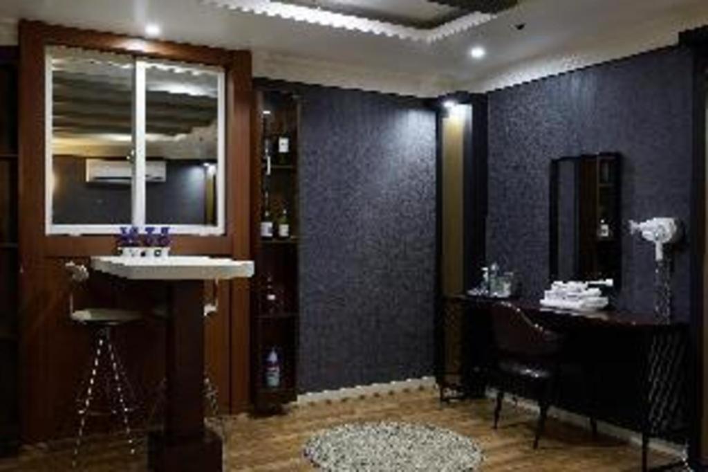 Hotel Head-One Idzsongbu Kültér fotó