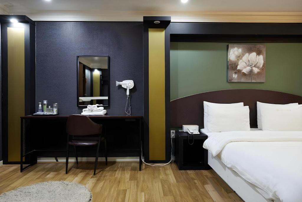 Hotel Head-One Idzsongbu Kültér fotó