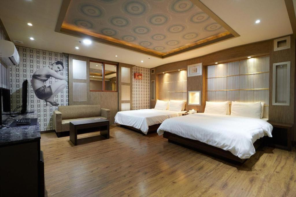Hotel Head-One Idzsongbu Kültér fotó